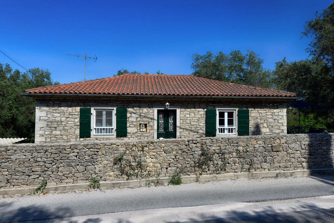 Mikroulis Residence Mastoratika Exterior foto